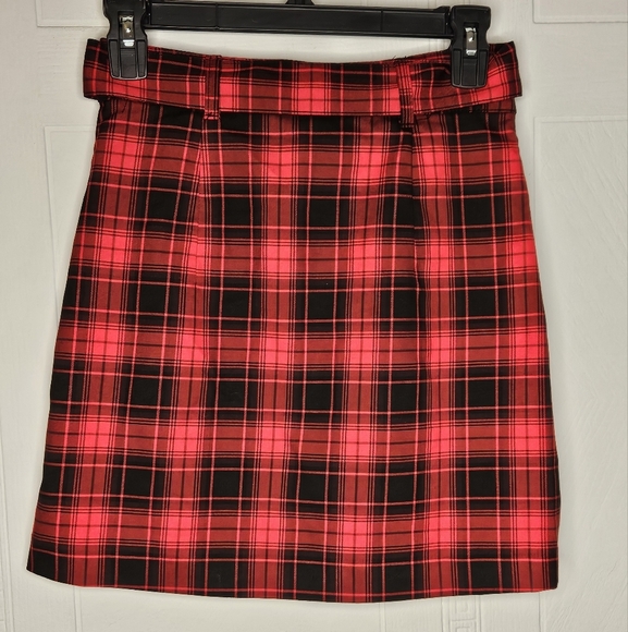 Divided by H&M Red Black Plaid Mini Skirt Belted Academia Grunge Punk Sz 4 EUC - Picture 2 of 8